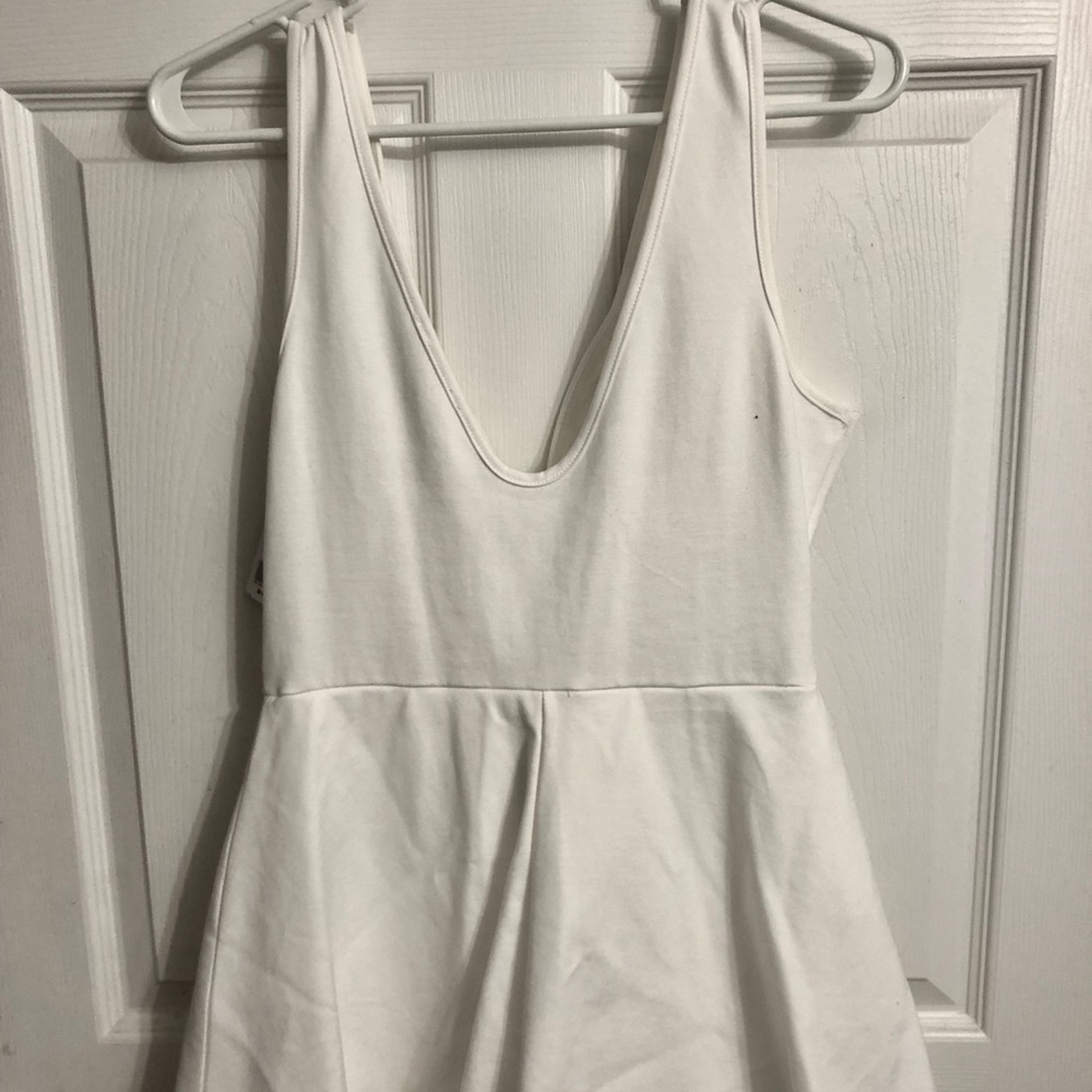 White dress with short underneath - Picture 2 of 3